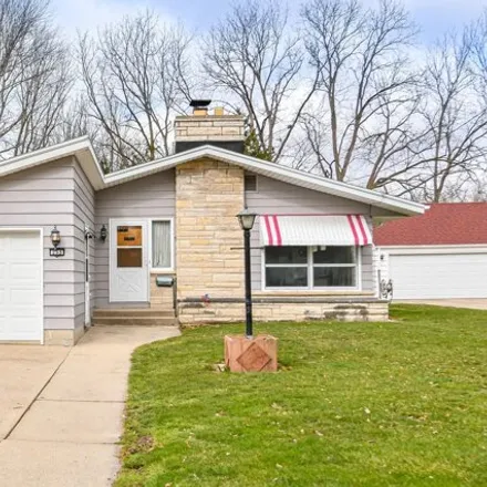 Image 3 - 253 North Avenue, Hartland, Waukesha County, WI 53029, USA - House for sale