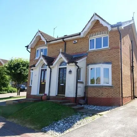 Rent this 3 bed duplex on Plumb Leys in Treeton, S60 5UH