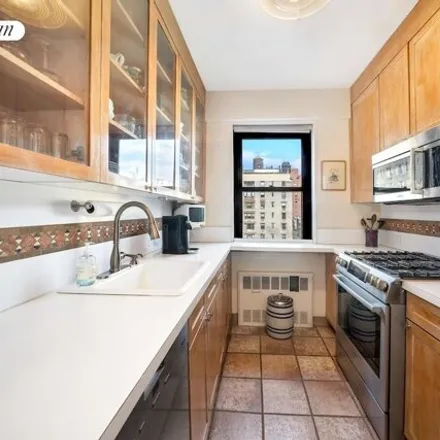 Image 4 - 165 East 72nd Street, New York, NY 10021, USA - Townhouse for sale
