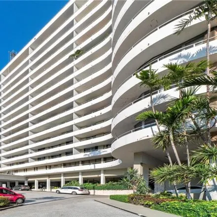 Image 1 - 5555 Collins Avenue, Miami Beach, FL 33140, USA - Condo for rent
