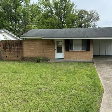 Buy this 3 bed house on 1292 North 19th Street in Columbus, MS 39701