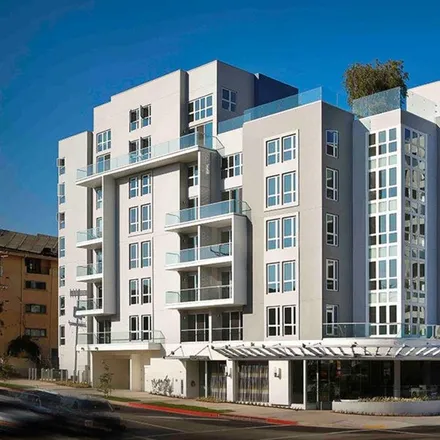 Image 1 - 1168 South Barrington Avenue - Apartment for rent