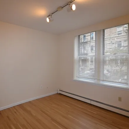 Image 2 - 711 Willow Avenue, Hoboken, NJ 07030, USA - Apartment for rent