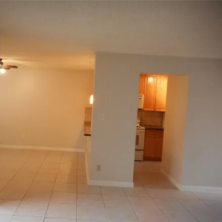 Image 2 - 1069 Coral Club Drive, Coral Springs, FL 33071, USA - Condo for rent