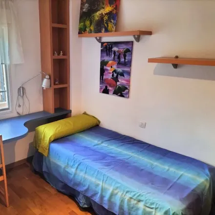 Image 3 - Carrer de Rugat, 2, 46021 Valencia, Spain - Room for rent