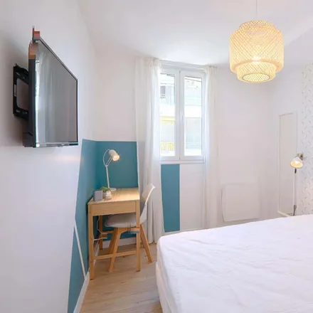 Rent this 1 bed room on Les Jardinières in 45 Boulevard du Président Wilson, 06600 Antibes