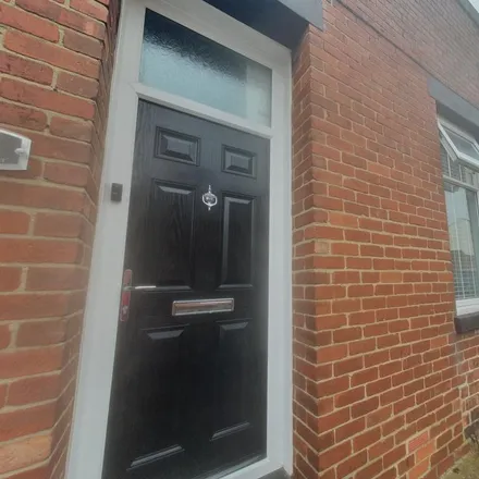 Rent this 3 bed townhouse on Clifford Street in Sunderland, SR4 7UX