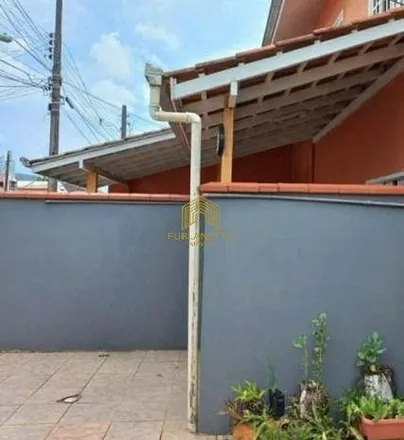 Buy this 6 bed house on Rua Altamira 543 in Jardim Iririú, Joinville - SC
