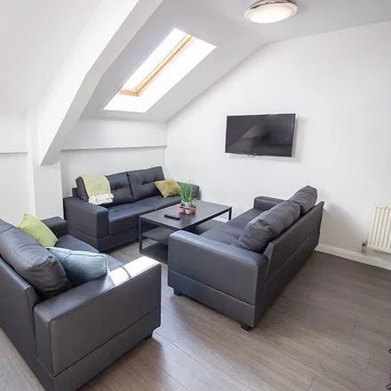 Rent this 1 bed room on 164 Mansfield Road in Nottingham, NG1 4EA