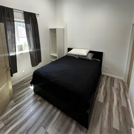Image 4 - 6398 Alonzo Avenue, Los Angeles, CA 91316, USA - Room for rent