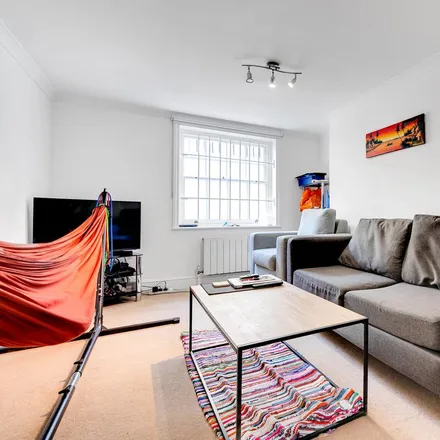 Rent this 2 bed apartment on Bethany House in 13 Lloyd Square, London