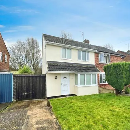 Buy this 3 bed duplex on Nanaimo Way in Bromley, DY6 8RD