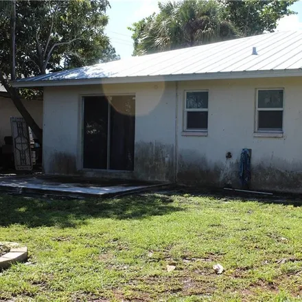 Image 4 - 793 103rd Avenue North, Collier County, FL 34108, USA - House for sale