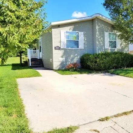 Image 1 - 16115 Normandy Street, Clinton Township, MI 48038, USA - Apartment for sale