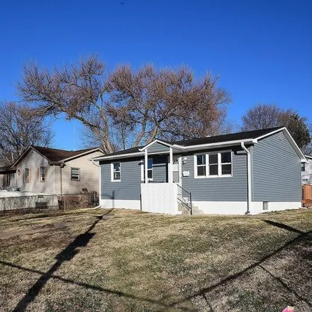Buy this 3 bed house on 5288 North 60th Avenue in Omaha, NE 68104