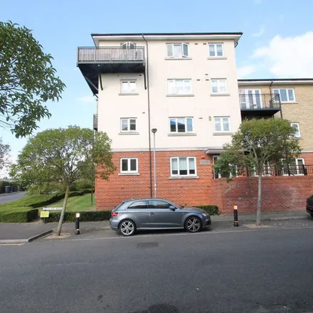 Image 2 - Hazelbury Road, Buckinghamshire, HP13 7FZ, United Kingdom - Apartment for rent