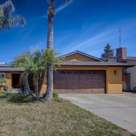 Buy this 3 bed house on 2698 West Country Avenue in Visalia, CA 93277