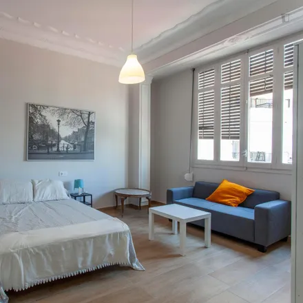Rent this 6 bed room on Carrer del Pintor Benedito in 7, 46007 Valencia