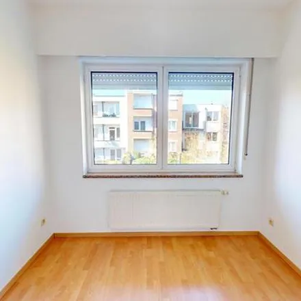 Rent this 7 bed apartment on Avenue Auguste Oleffe - Auguste Oleffelaan 18 in 1160 Auderghem - Oudergem, Belgium
