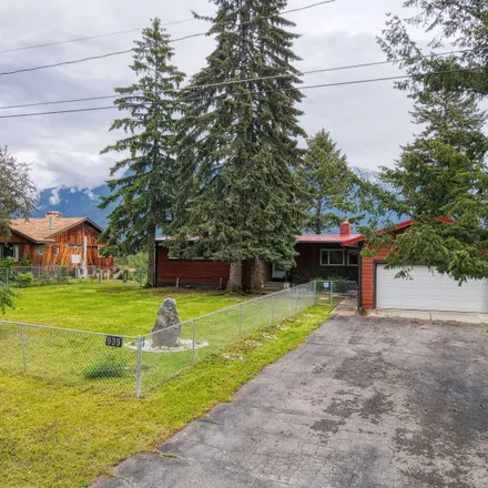 Image 5 - 939 Vans Avenue, Columbia Falls, MT 59912, USA - House for sale