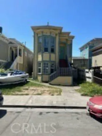 Buy this studio apartment on 1437;1439 17th Street in Oakland, CA 94626