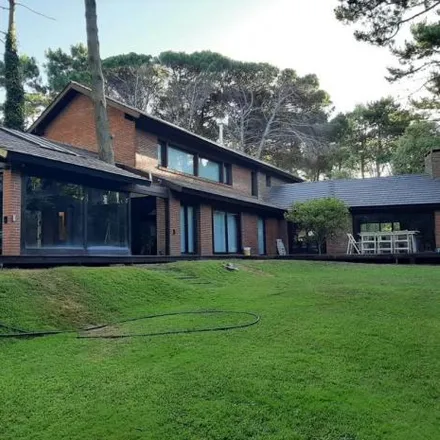 Buy this 4 bed house on Avestruz in Partido de Pinamar, B7167 XAA Cariló