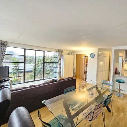 Rent this 2 bed apartment on All Saints Street in London, N1 9RJ