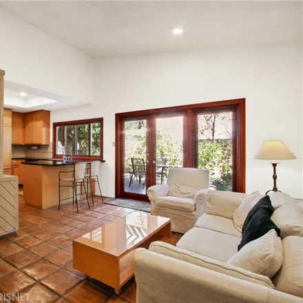 Image 4 - 7659 Maestro Avenue, Los Angeles, CA 91304, USA - House for sale