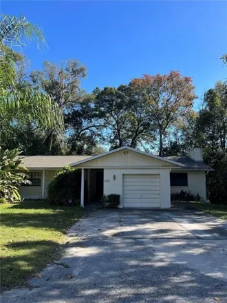 Rent this 3 bed house on 1512 East 1st Avenue Place in Mount Dora, FL 32757