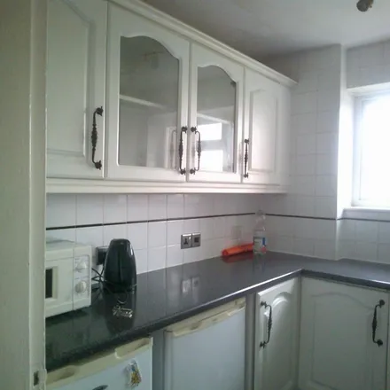 Image 1 - Easedale Drive, London, RM12 5HS, United Kingdom - Apartment for rent