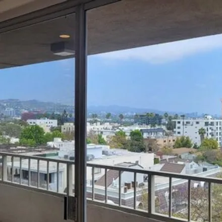 Image 7 - 365 North Palm Drive, Beverly Hills, CA 90210, USA - Condo for rent