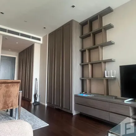 Rent this 2 bed apartment on 39 by Sansiri in 11, Soi Sukhumvit 39