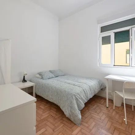 Image 2 - Mercearia Lucinda, Rua Sampaio e Pina, 1070-051 Lisbon, Portugal - Apartment for rent