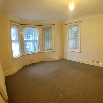 Image 2 - Bournemouth and Poole Carers Centre, Westerham Road, Bournemouth, BH4 8EY, United Kingdom - Apartment for rent