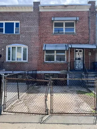 Buy this 4 bed house on 1112 East 213th Street in New York, NY 10469