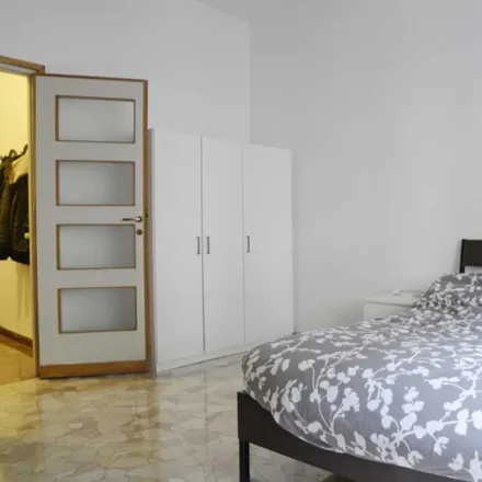 Rent this 3 bed room on Intesa Sanpaolo in Piazza Ventiquattro Maggio, 20136 Milan MI