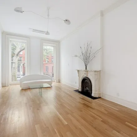Rent this 3 bed apartment on 275 Clermont Avenue in New York, NY 11205