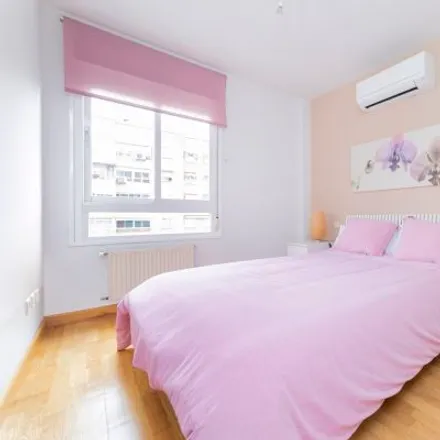Image 5 - Ribera de Curtidores, 34, 28005 Madrid, Spain - Apartment for rent