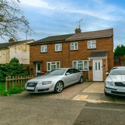 Buy this 2 bed duplex on St. Johns Road in Bletchley, MK3 5DU