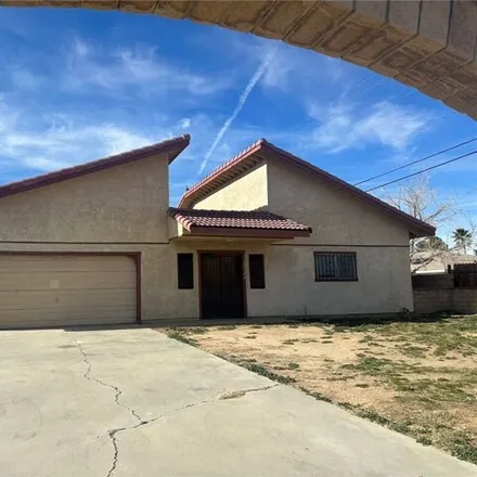 Image 2 - 20271 Airway Boulevard, California City, CA 93505, USA - House for sale