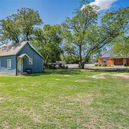 Image 7 - 495 West Walnut Street, Stephenville, TX 76401, USA - House for sale