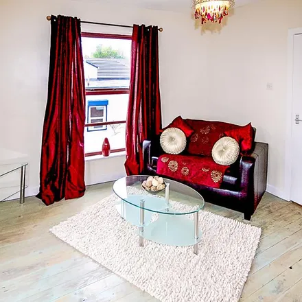 Rent this 1 bed apartment on Westfield Crescent in Leeds, LS3 1JP