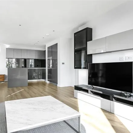 Rent this 2 bed apartment on Heritage Walk in London, TW8 0EF
