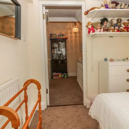 Rent this 3 bed duplex on Torbay in TQ1 2JF, United Kingdom