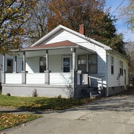 Rent this 2 bed house on 822 Alvord Avenue in Flint, MI 48507