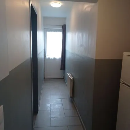 Image 3 - Rue Joseph Wauters, 7170 Manage, Belgium - Apartment for rent
