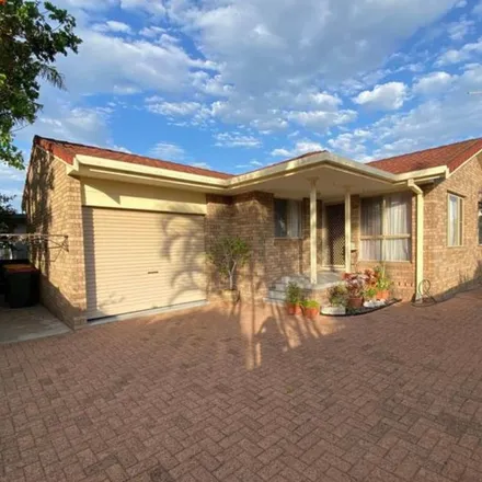 Rent this 3 bed apartment on Golding Street in Yamba NSW 2464, Australia