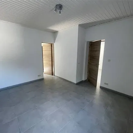 Rent this 3 bed apartment on Rue de la Montagne 4 in 7810 Chièvres, Belgium