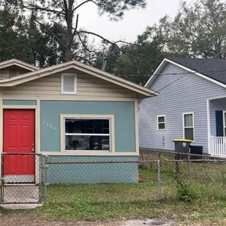 Rent this 2 bed house on 1446 West 24th Street in Jacksonville, FL 32209