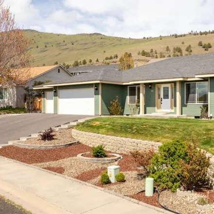 Buy this 3 bed house on 5863 Northhills Drive in Klamath Falls, OR 97603